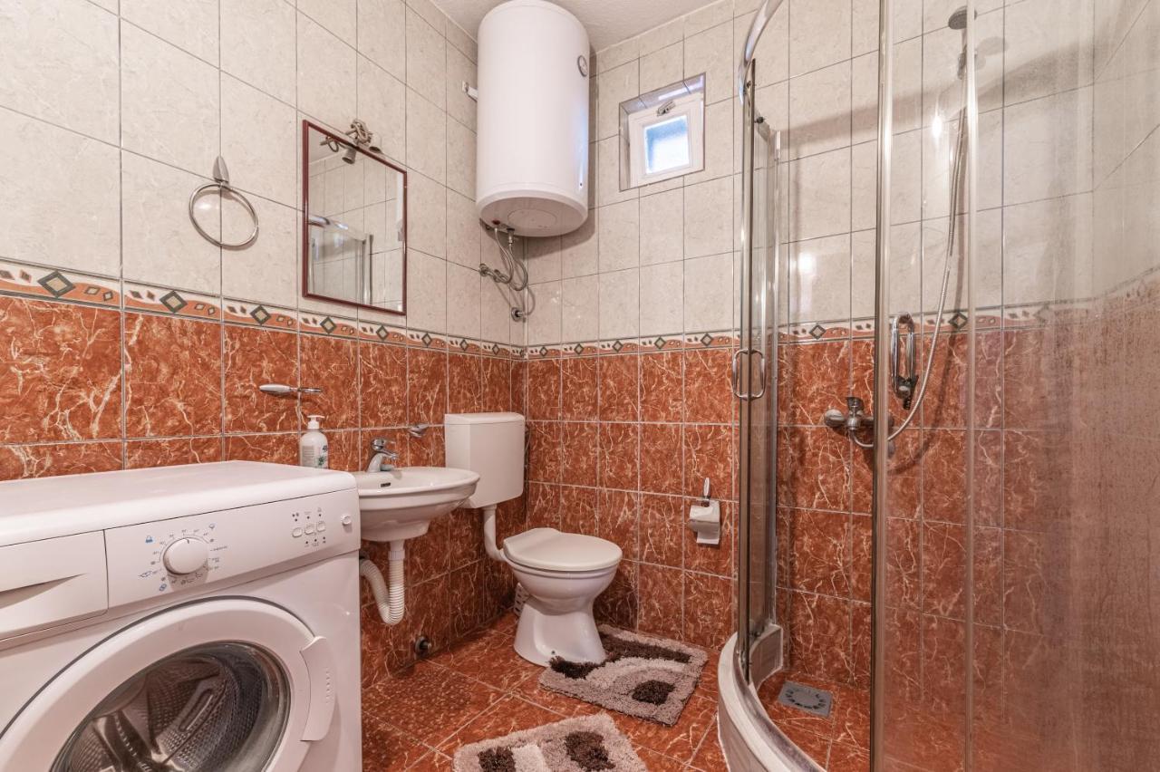 Frile Apartments Nikšić Buitenkant foto