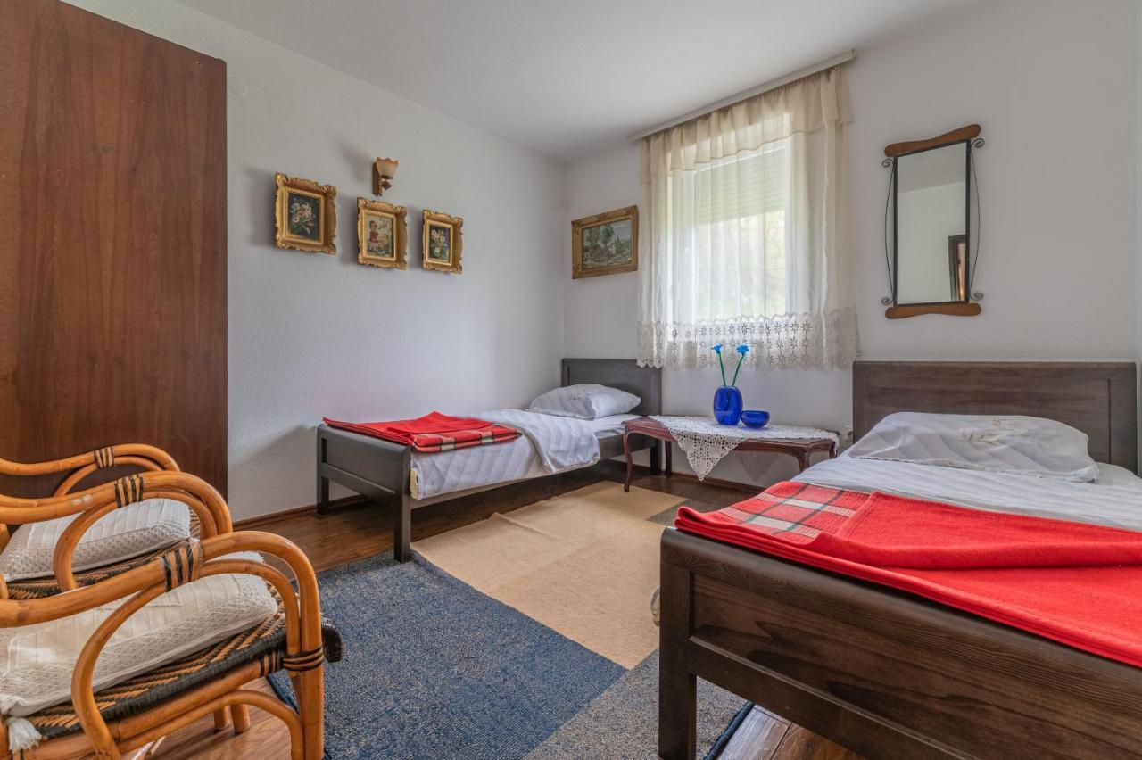Frile Apartments Nikšić Buitenkant foto