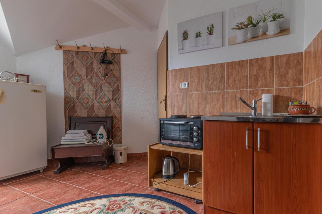 Frile Apartments Nikšić Buitenkant foto