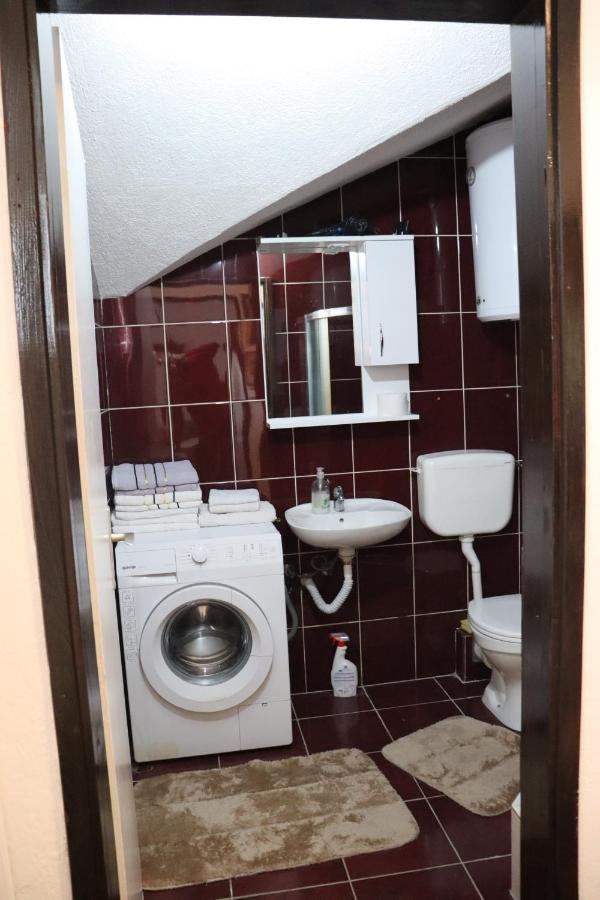Frile Apartments Nikšić Buitenkant foto
